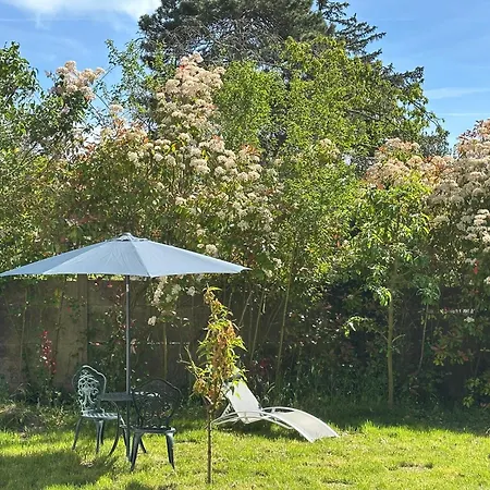 Le Cerisier Bed & Breakfast